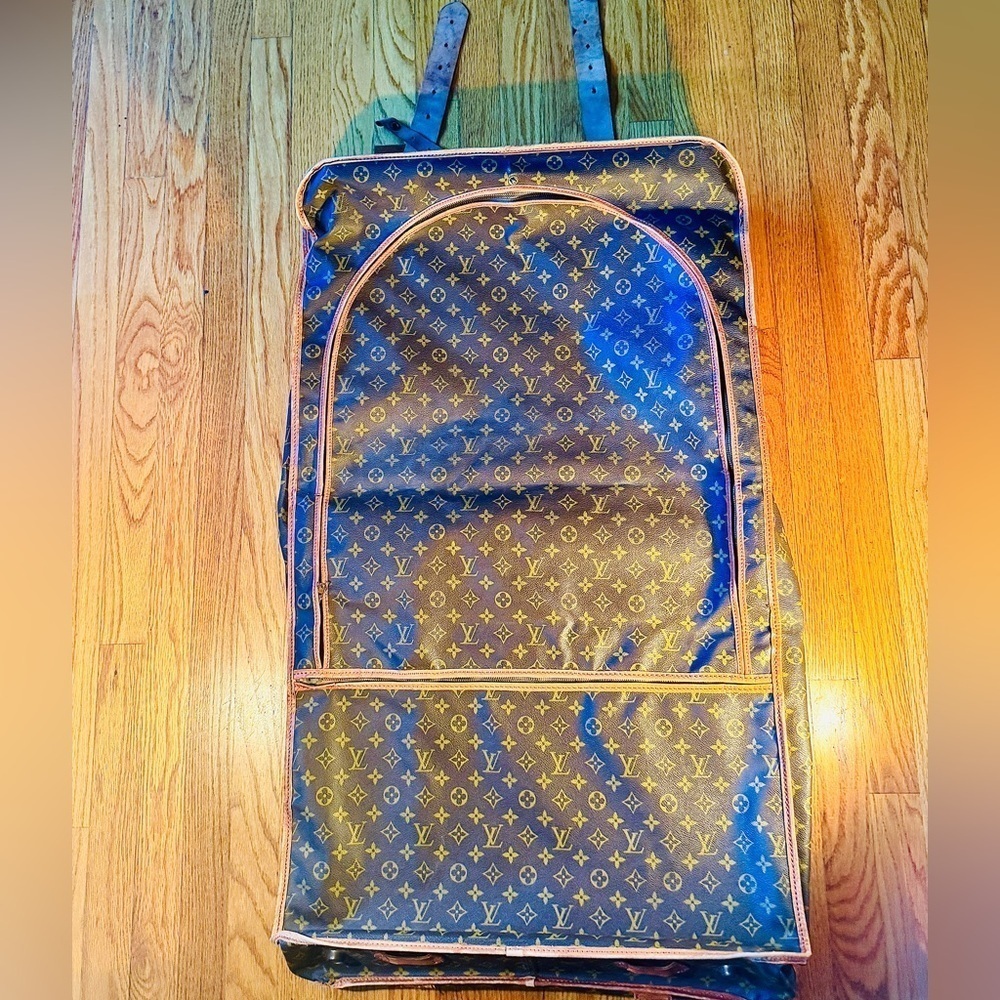 LOUIS VUITTON 1960s Vintage Suitcase Bag  | Great for Dresses & Suits 🤩🎁​